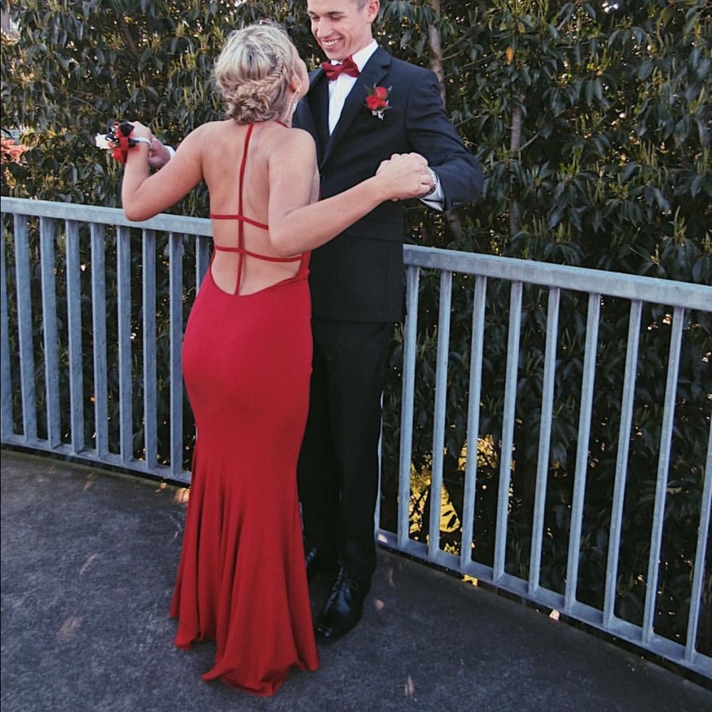 Jovani red prom dress!!! Size 0.